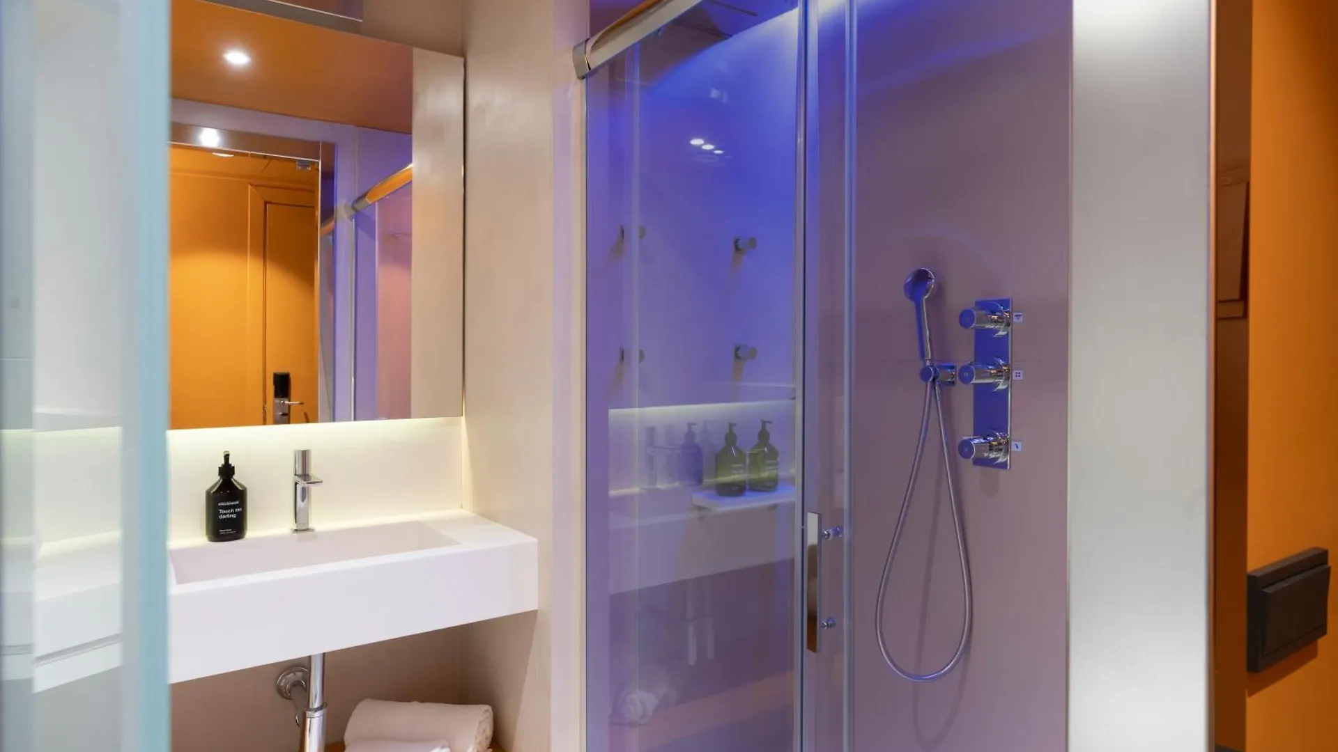 ***  Chic&Basic Reding Hotel Barcelona Spain